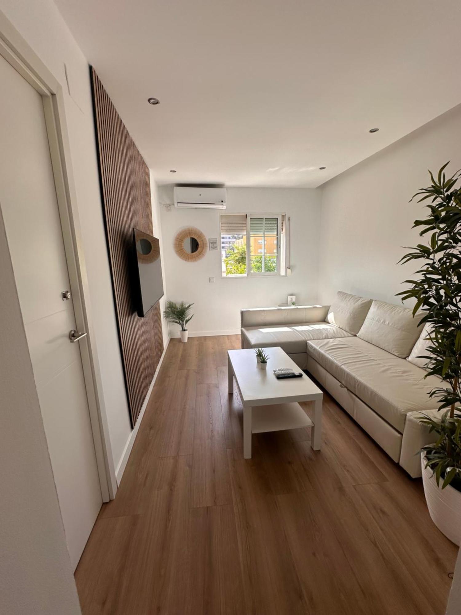 Claveles De Luxe Lägenhet Málaga Exteriör bild