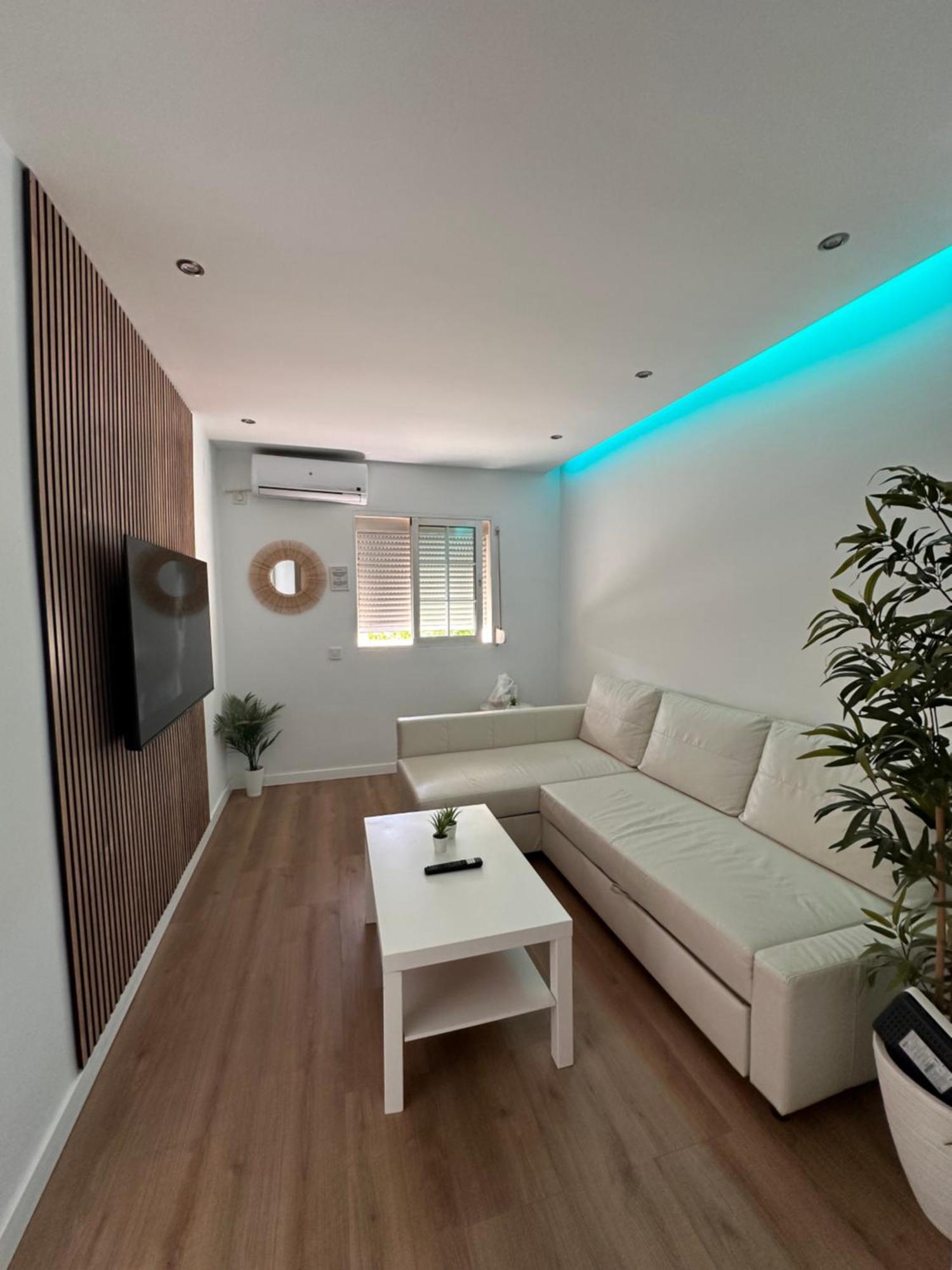 Claveles De Luxe Lägenhet Málaga Exteriör bild