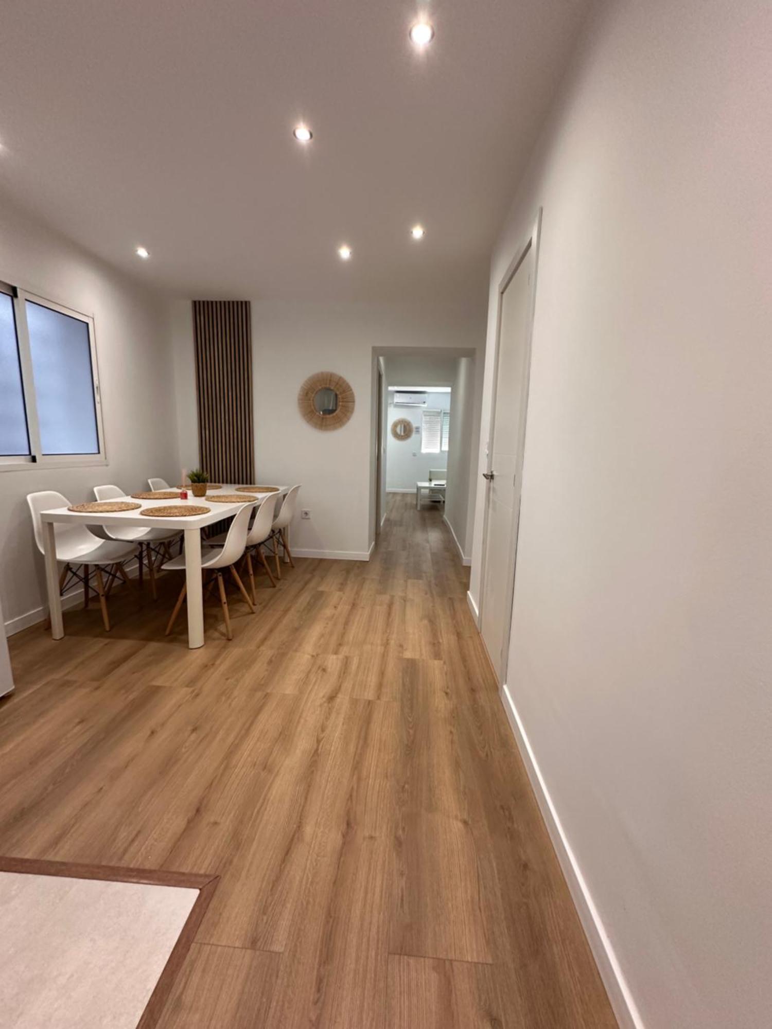 Claveles De Luxe Lägenhet Málaga Exteriör bild