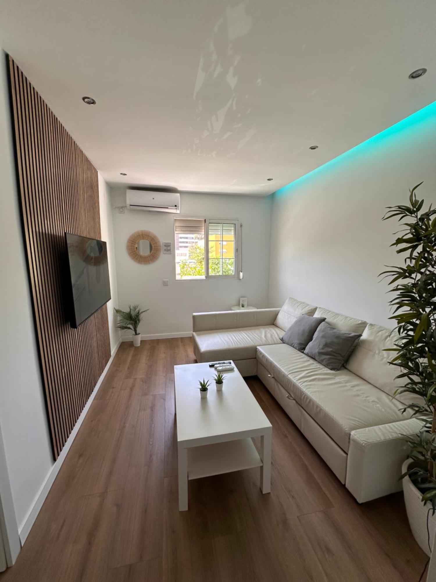 Claveles De Luxe Lägenhet Málaga Exteriör bild