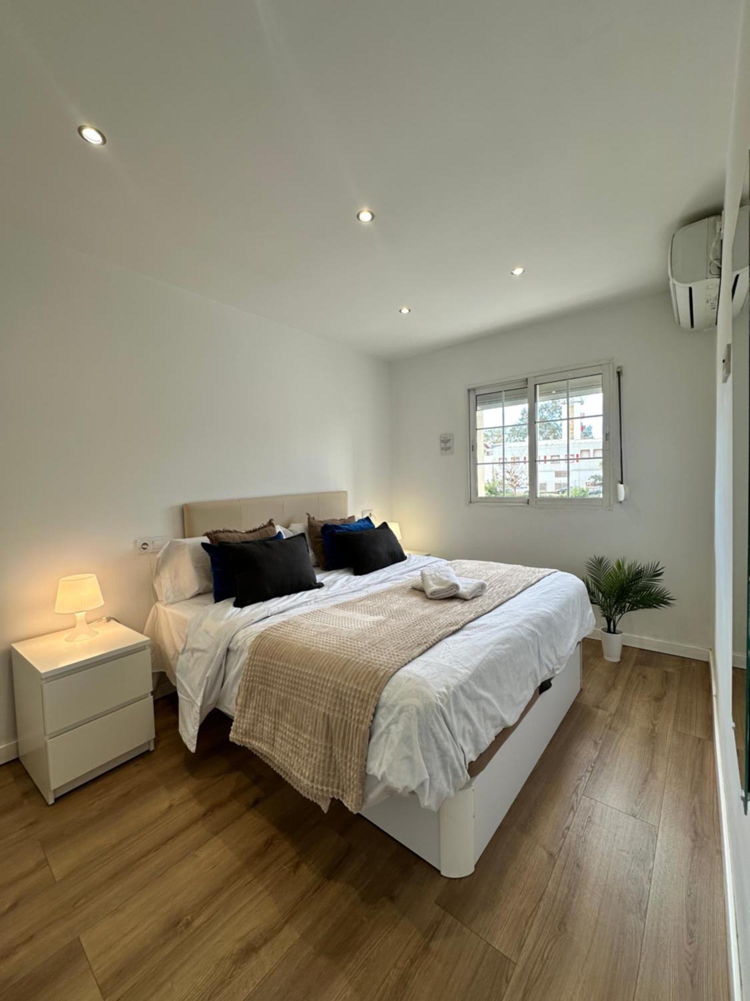 Claveles De Luxe Lägenhet Málaga Exteriör bild